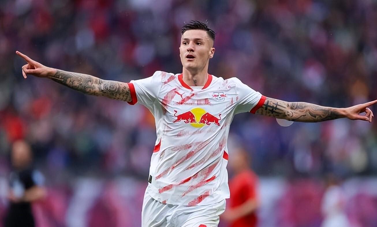 开云体育官方网站-RB莱比锡队员集体失误，输给对手