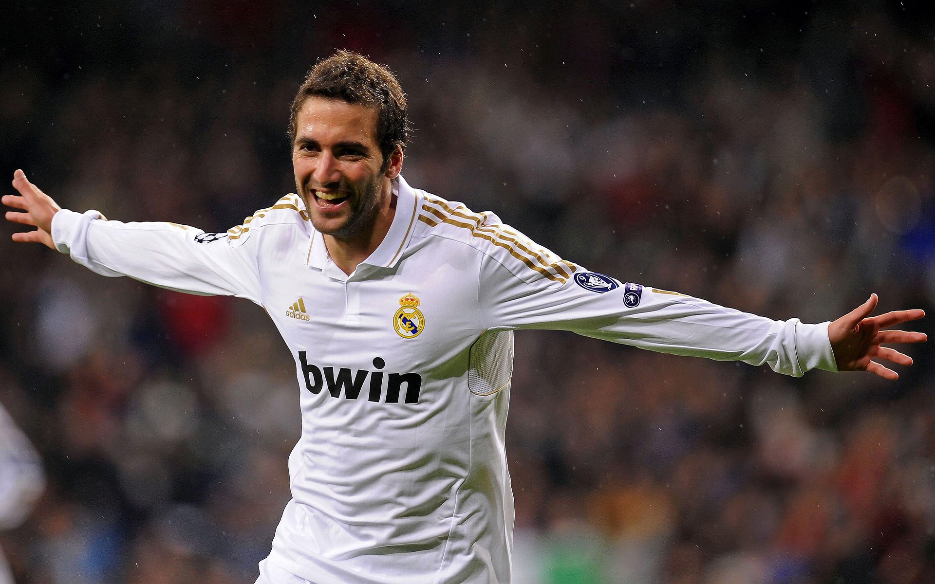 极速与魔法的碰撞，当F1争冠焦点战遇见魔术横扫掘金