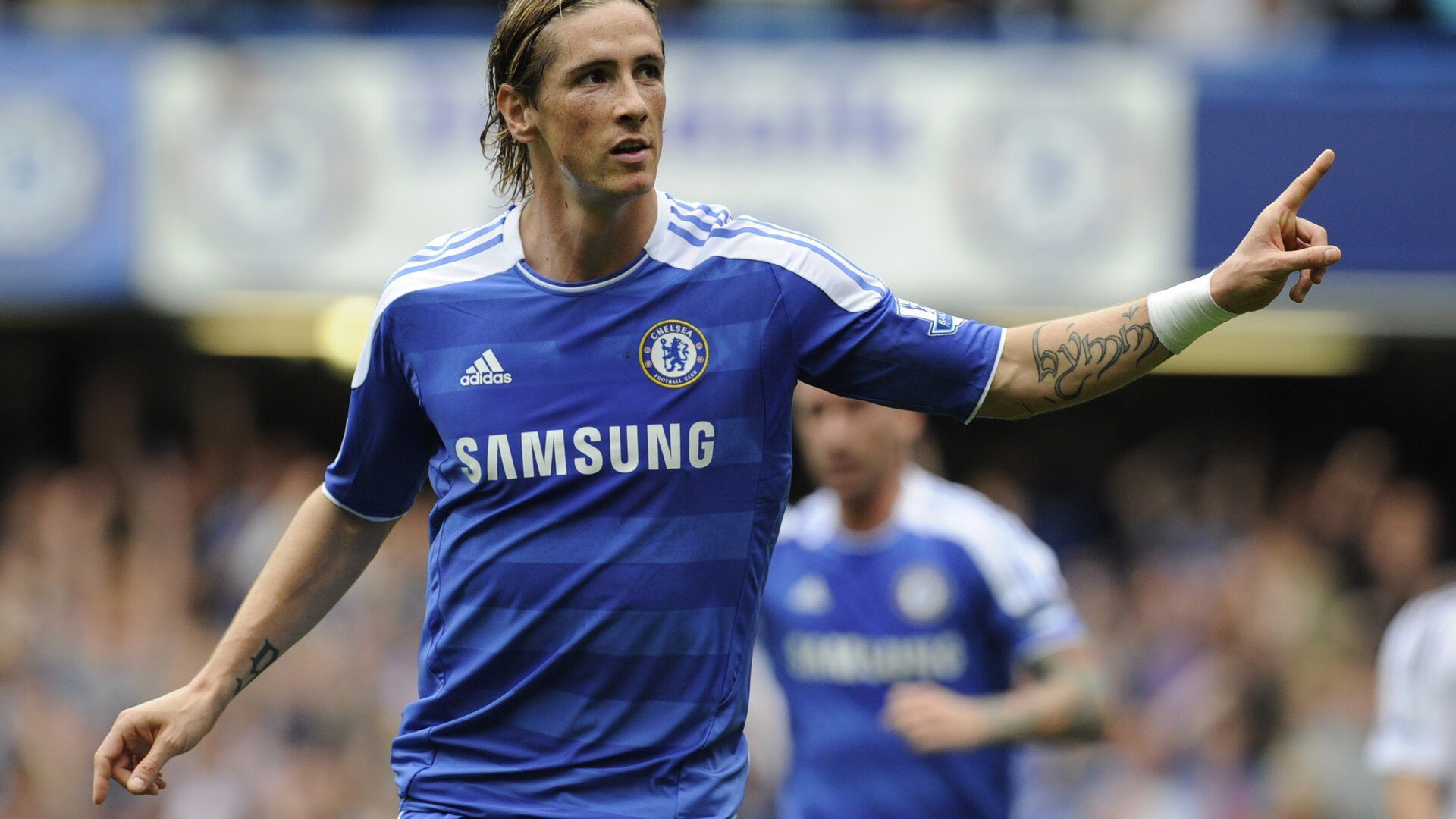 开云体育直播-从喀麦隆到英超，阿克如何将碾压哲学注入曼城争冠血脉